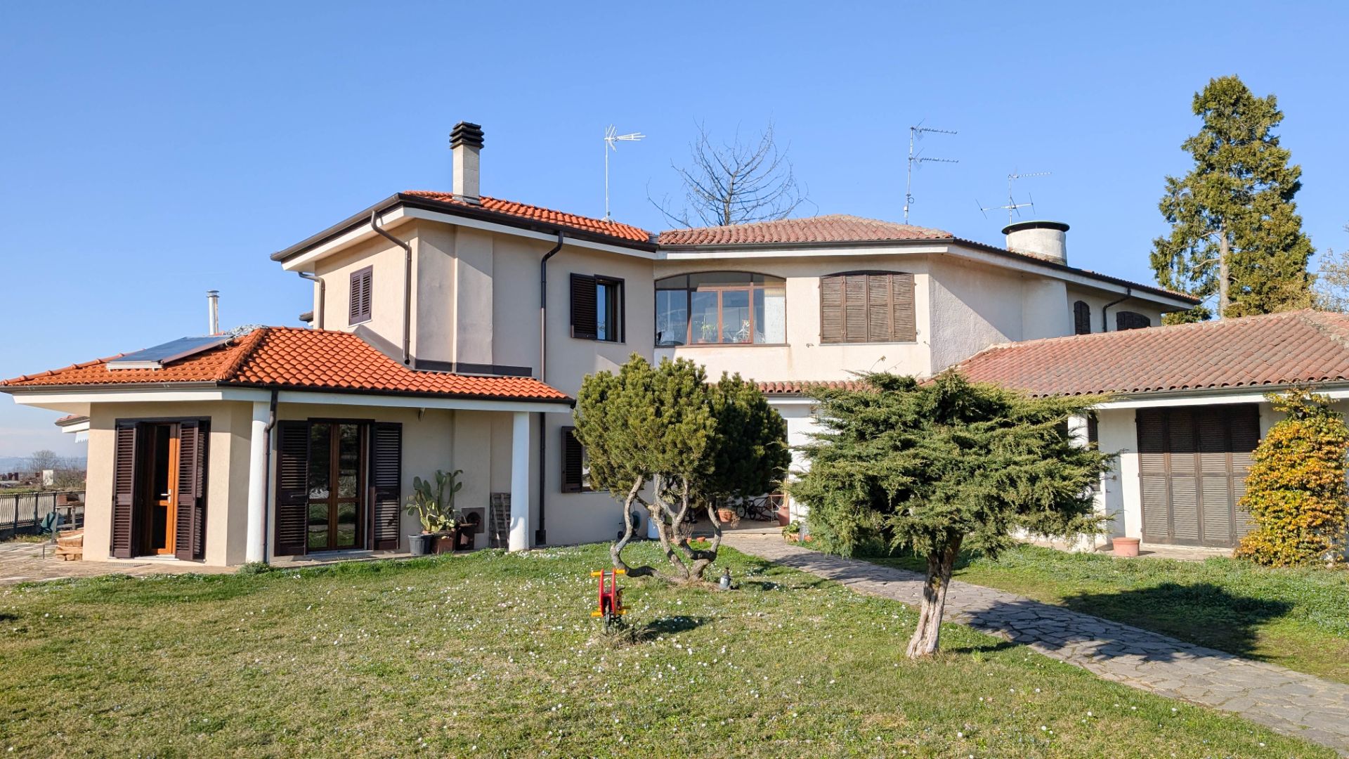 Villa Bifamiliare a Alessandria